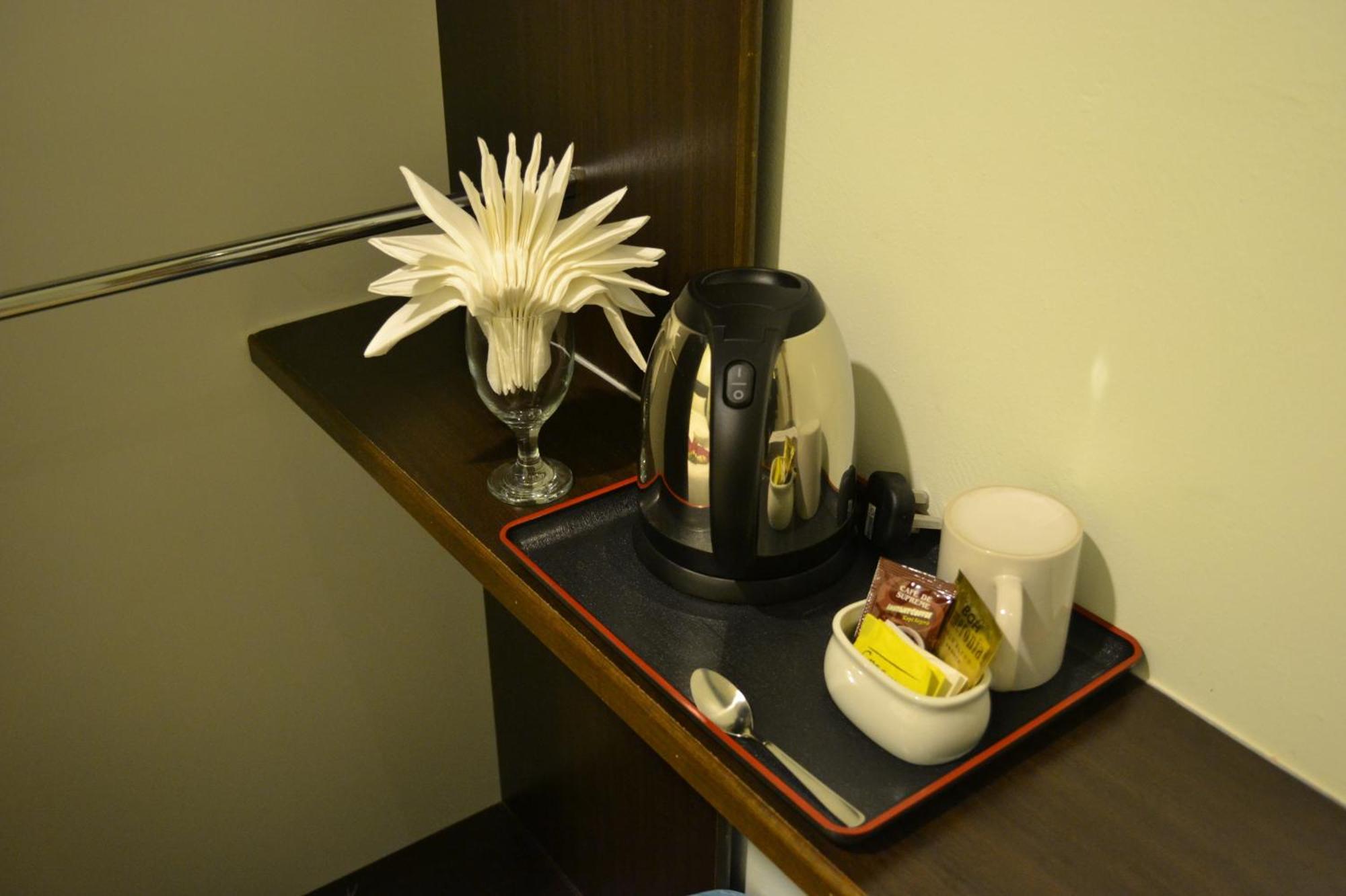 Dr Hotel Penang Bayan Lepas Habitación foto